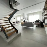 Unique Duplex